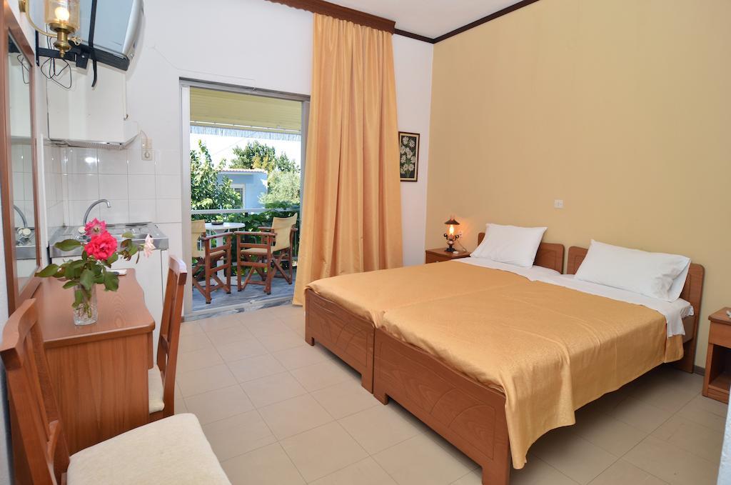 Polizotou Rooms Skala Sotiros Oda fotoğraf